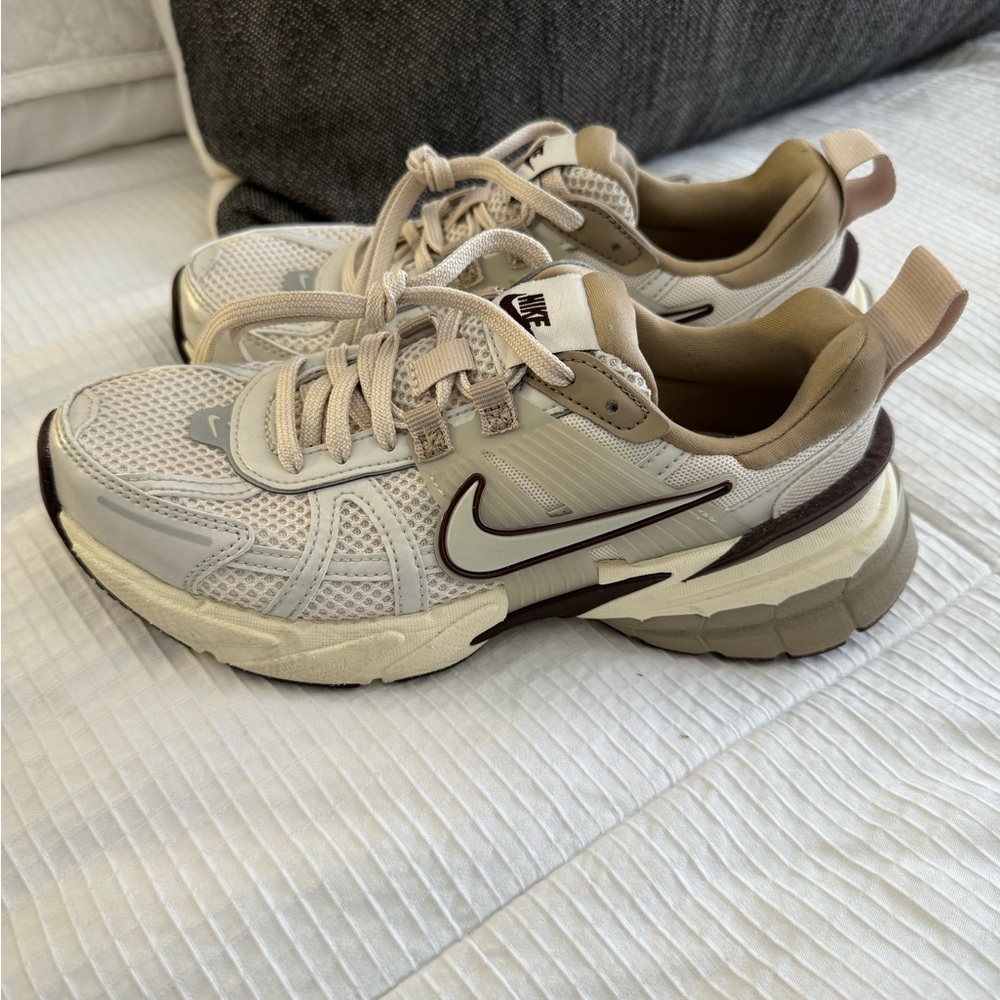 Nike V2K Run 'Light Orewood Brown